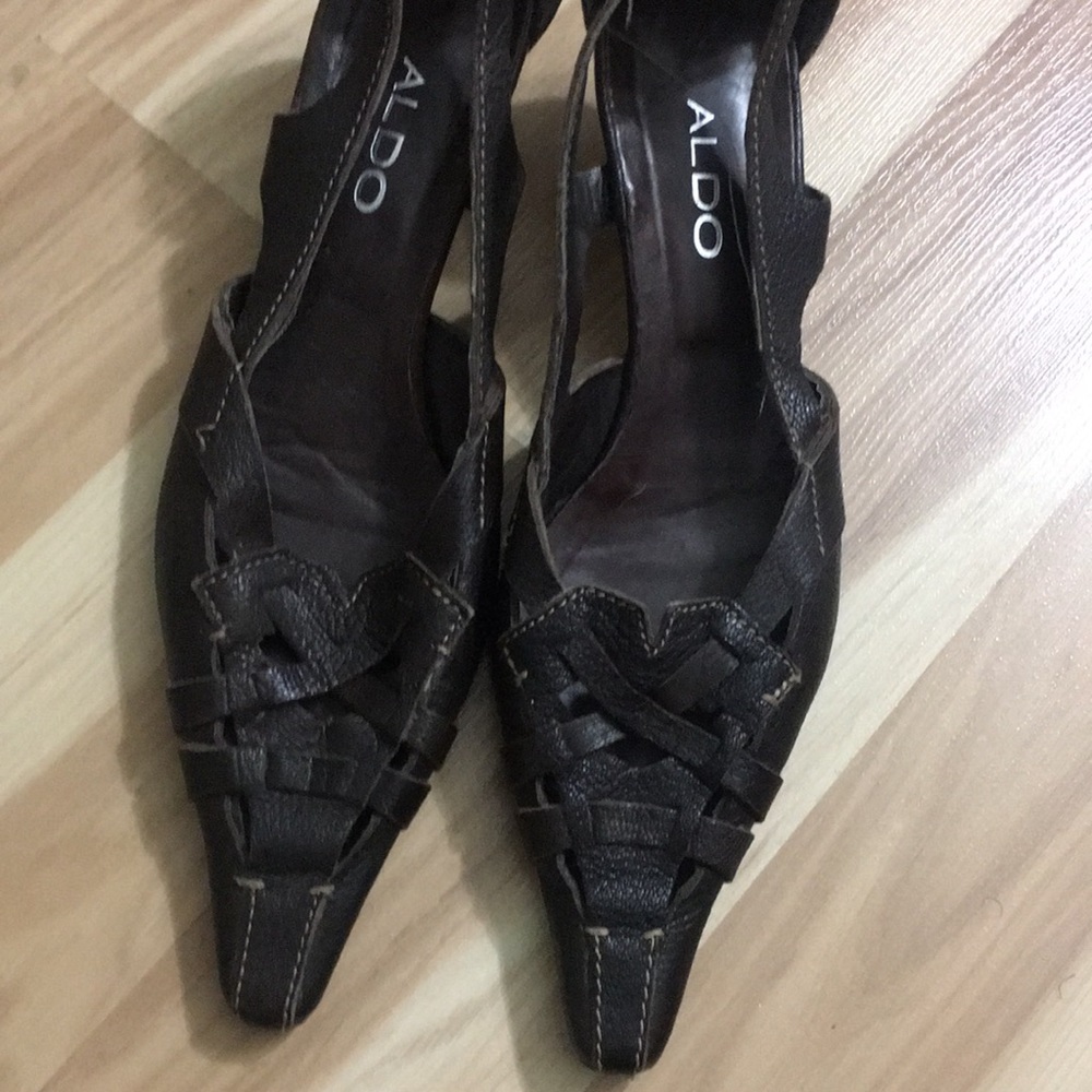 Bringing back the 2000s? Brown heels